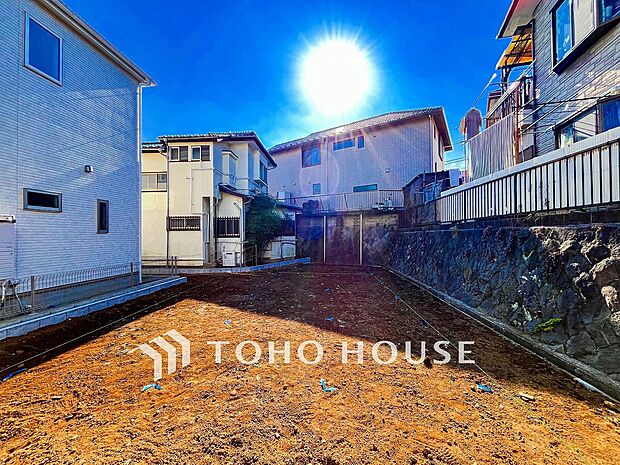 快適な閑静な住宅地で穏やかな暮らしを実現できるロケーションです。