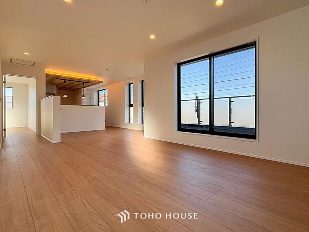 ここにはみんなが集い、食事と楽しい会話が始まるスペース。