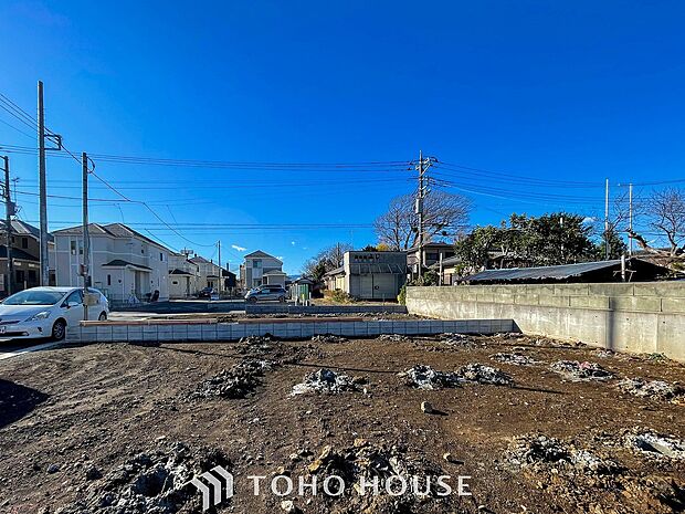 風を感じ解放感あふれる光に満ちた住まい。