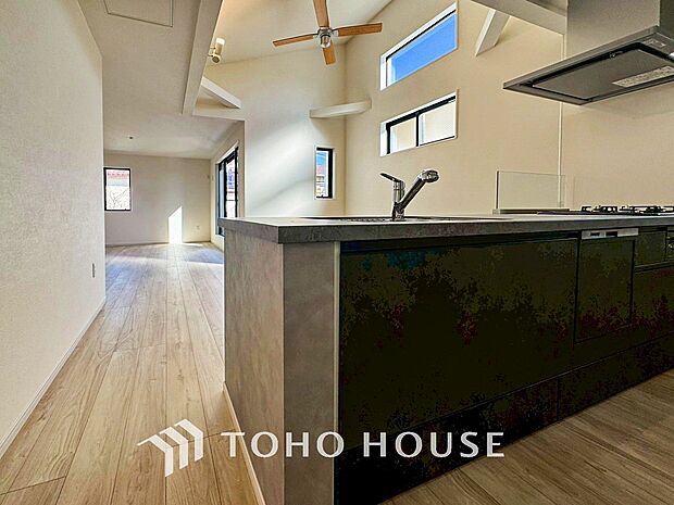 家族の健康を支えるキッチン。毎日使う場所だから気持よく使えて、居心地の良い空間に。