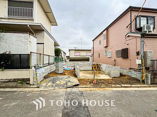 風を感じ青い空から太陽の恵みを感じる温もり溢れる佇まい。