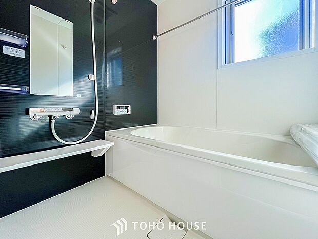 一日の疲れが癒される優雅なバスタイムを堪能できるゆとりあるバスルームです。