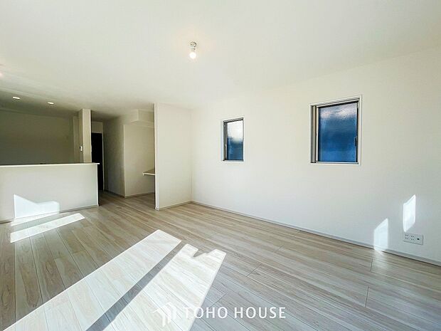 開放感あるリビングダイニング。ご家族とのんびりしたひと時を過ごせますね。