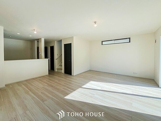 開放感あるリビングダイニング。ご家族とのんびりしたひと時を過ごせますね。