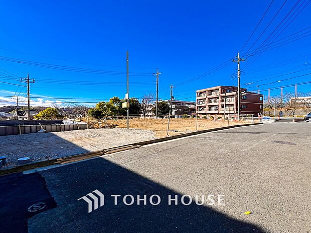 現地土地写真『快適』は「家」と「街」と「環境」が調和した時に訪れるだと改めて感じさせてくれます。