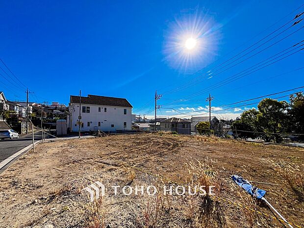 都市機能の利便性と暮らしやすさに満たされた住環境。心地よい陽光と風が舞い込みます。