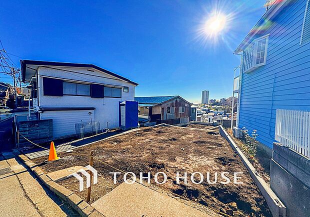 都市機能の利便性と暮らしやすさに満たされた住環境。心地よい陽光と風が舞い込みます。