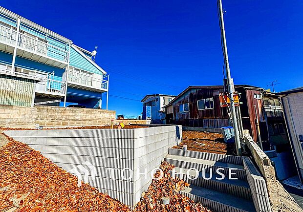 表現された空間は豊かな光と風を纏い、暮らしの時間を豊かにしてくれます。