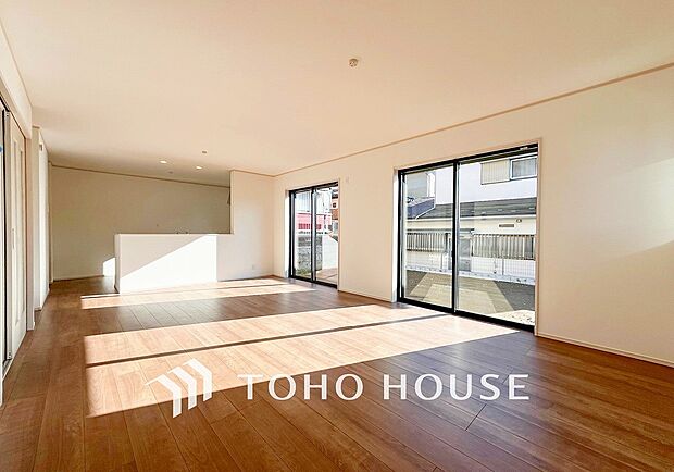 太陽の恵みを一気に受けた明るくあたたかいお住まい。吹きぬける風を感じながら爽やかで風通しの良い暮らし。