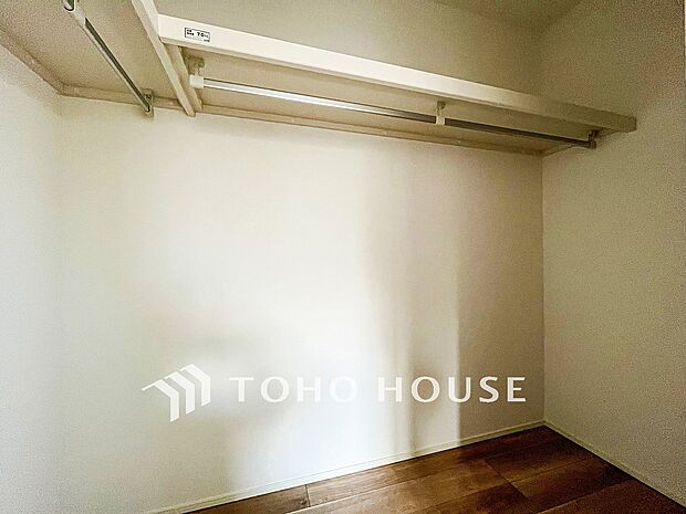 ウォークインクロゼットのある住まいで居住スペースを広く使えます。