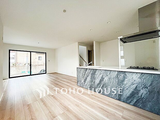 家は、ただ生活する場ではなく、暮らしを愉しく、快適にする場所。家族の会話も弾む空間に。