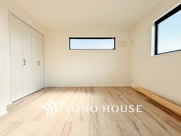 一日の疲れをいやしてくれる主寝室。自分時間を快適に過ごすプライベートルーム。