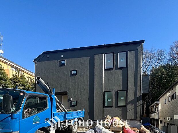 忙しく過ぎゆく日常を置き去るほど、ゆったりした時間が流れる住環境。