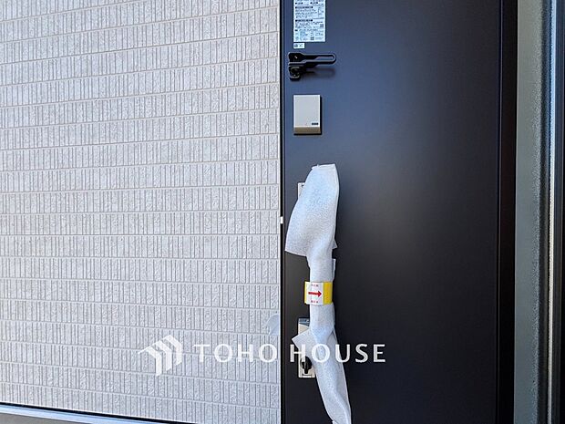 外出時も安心、玄関鍵。