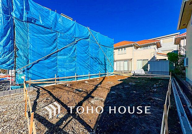 閑静な住宅街の一角、ひと時のくつろぎが生まれ、ゆっくりと愛着が育まれていきます。