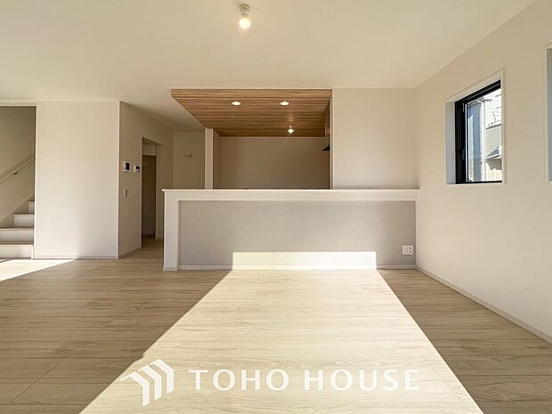 開放感あるリビングダイニング。ご家族とのんびりしたひと時を過ごせますね。