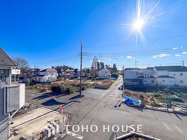 開放的で気持ちの良い眺望と青い空を満喫できます。