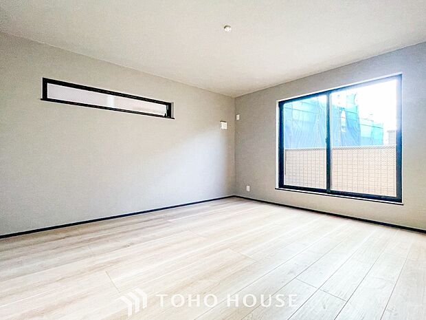 採光もアクセントの一つとして。プライベートルームにはやさしい光が射し込んでいます。