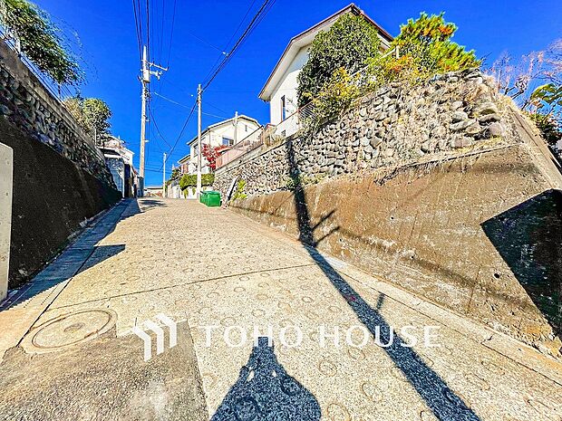 忙しく過ぎゆく日常を置き去るほど、ゆったりした時間が流れる住環境。