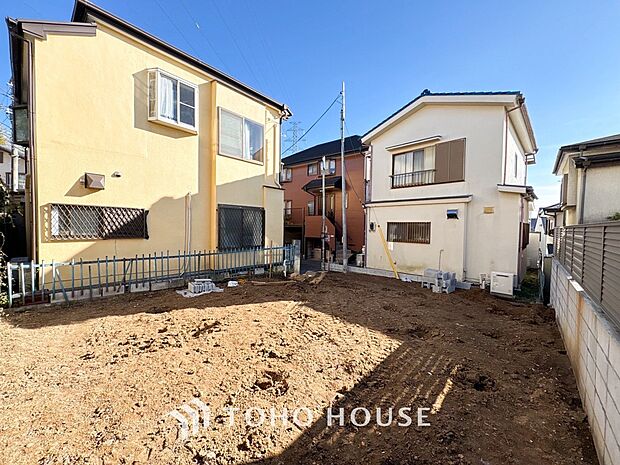 閑静な住宅街の一角、ひと時のくつろぎが生まれ、ゆっくりと愛着が育まれていきます。
