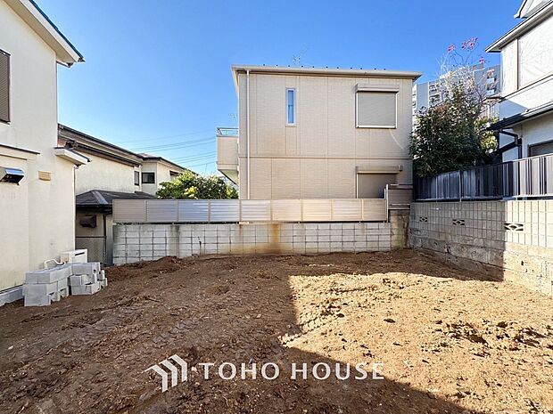 閑静な住宅地で小さなお子様がいるご家族にも安心な住環境が魅力です。