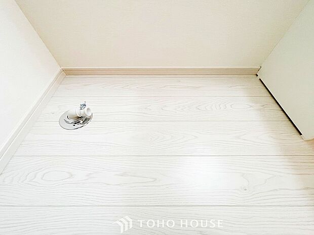 洗濯機を配置しても十分なスペースを確保しております。