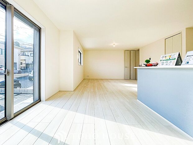 ここにはみんなが集い、食事と楽しい会話が始まるスペース。