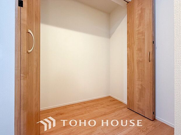 空間を余すところなく有効利用した収納は生活空間をより上質なものにしてくれるでしょう。