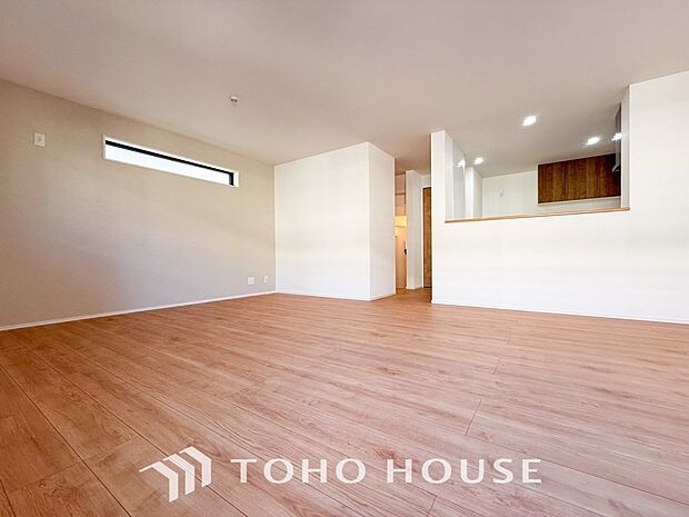 落ち着いた雰囲気に包まれた伸びやかな空間で、ゆったりと家族団らんの時間を過ごせます。