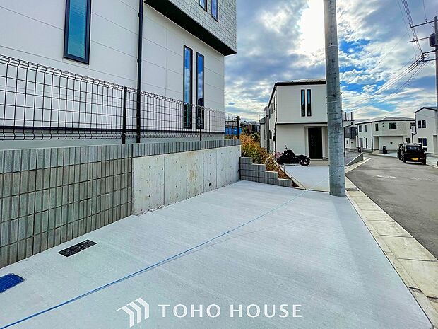 カースペースもゆとりある空間を保っています。