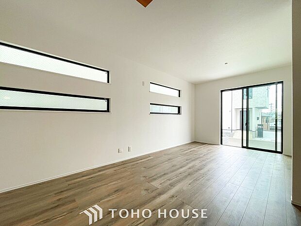 落ち着いた雰囲気に包まれた伸びやかな空間で、ゆったりと家族団らんの時間を過ごせます。