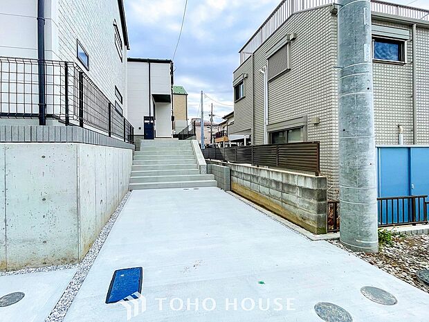 カースペースもゆとりある空間を保っています。