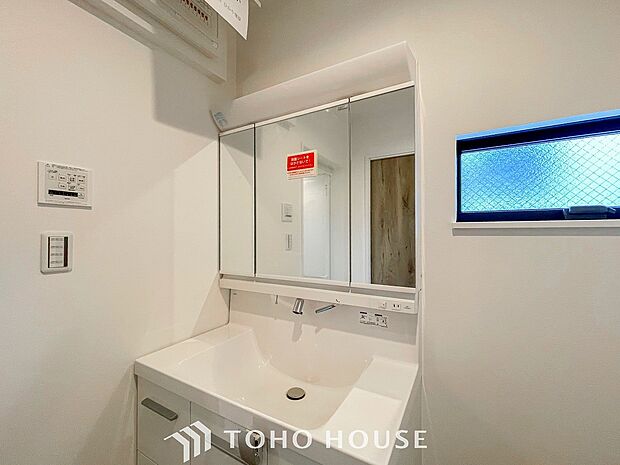 洗面台・洗面所ご家族の1日が始まり、1日の終わりを締めくくる洗面空間。