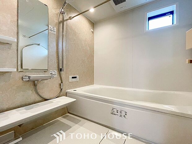 一日の疲れが癒される優雅なバスタイムを堪能できるゆとりあるバスルームです。