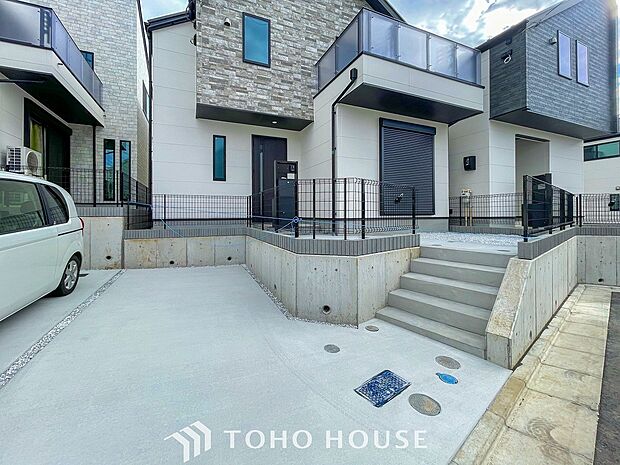 カースペースもゆとりある空間を保っています。