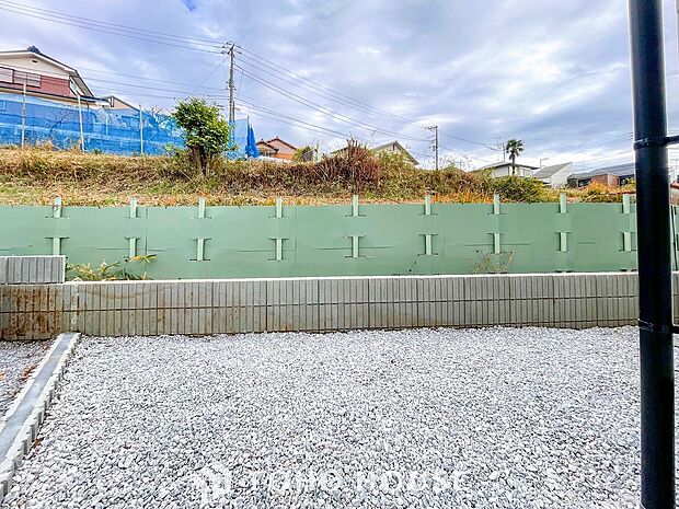 毎日の暮らしの中に癒しを与えてくれるお庭スペース。