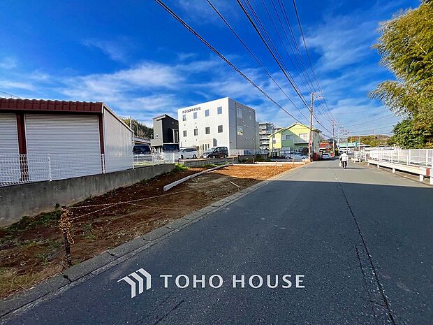 敷地内に駐車スペースがあると、日々の暮らしをスムーズに運ぶ事が出来ます。