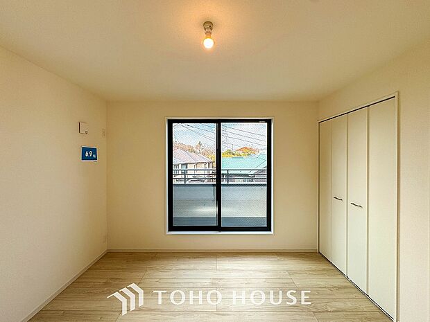 1日の疲れを癒し、心地よく寛げるようゆったりとした広さを確保しています。