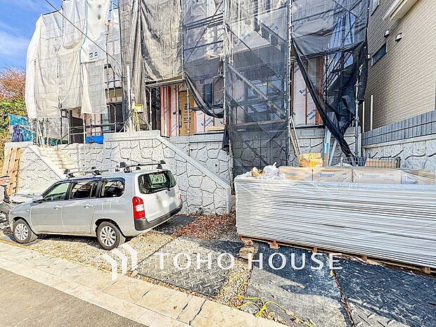 カースペースもゆとりある空間を保っています。