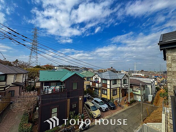 開放的で気持ちの良い眺望と青い空を満喫できます。