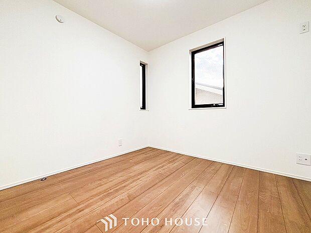 一日の疲れをいやしてくれる主寝室。自分時間を快適に過ごすプライベートルーム。