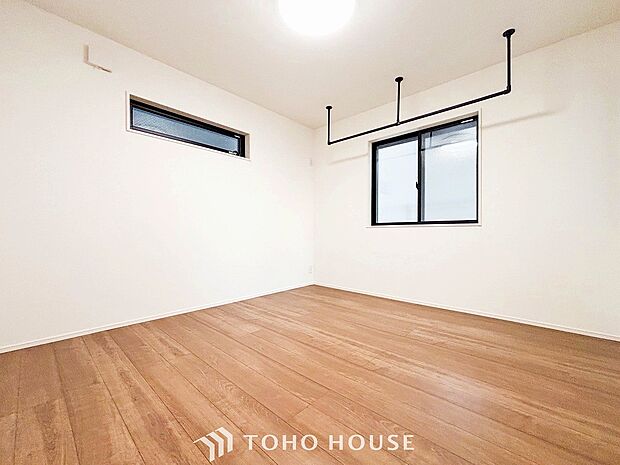 環境の良い場所にセンス良く暮らしたい、こだわりの室内には至福のシーンが繰り広げられます。