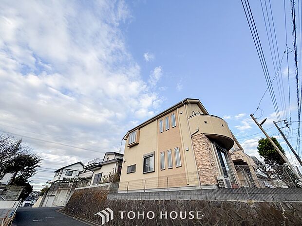 開放的で気持ちの良い眺望と青い空を満喫できます。