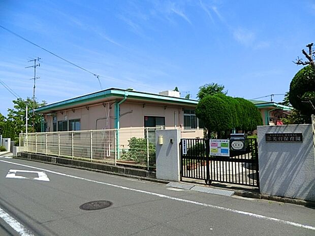 駅チカ立地のため、お仕事の行き帰りの際に送り迎えできるのもメリット。働くご両親の強い味方です。