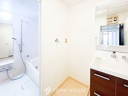 ご家族の1日が始まり、1日の終わりを締めくくる洗面空間。
