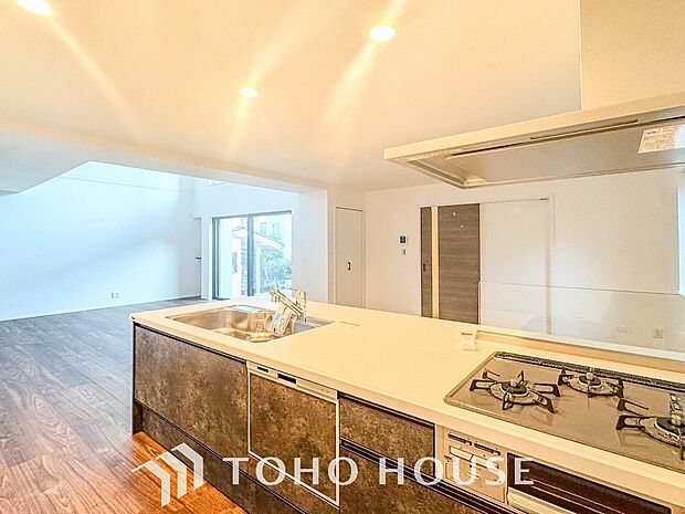 空気感という居心地の良いＢＧＭは、暮らしのステージを彩り、心のやすらぎと満足感を与えてくれます。