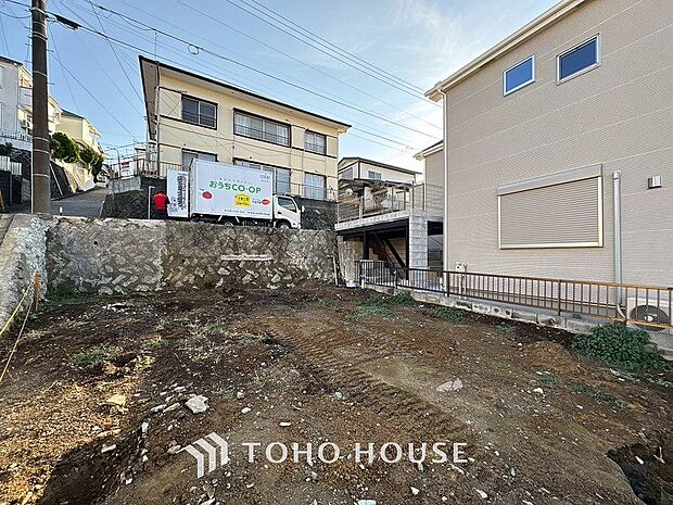 表現された空間は豊かな光と風を纏い、暮らしの時間を豊かにしてくれます。