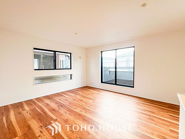 太陽の恵みを一気に受けた明るくあたたかいお住まい。吹きぬける風を感じながら爽やかで風通しの良い暮らし。