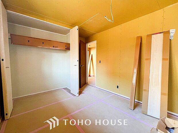 収納スペースもあり、生活しやすい居住スペースです。