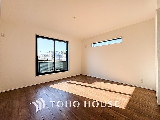 通風・採光にも優れ、心地よい光と風があふれています。